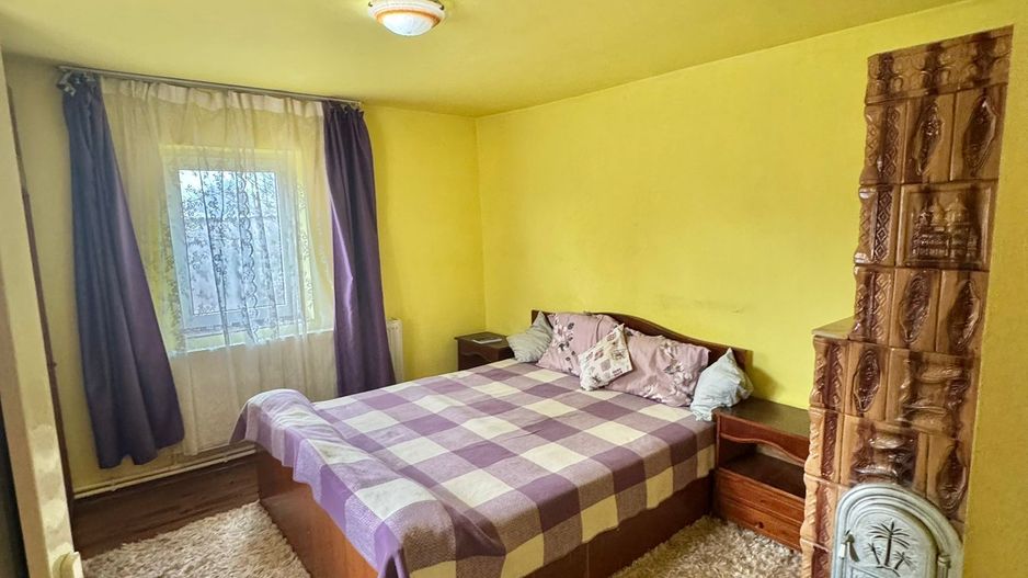 De vânzare casă cu 4 camere, garaj - Poză 4