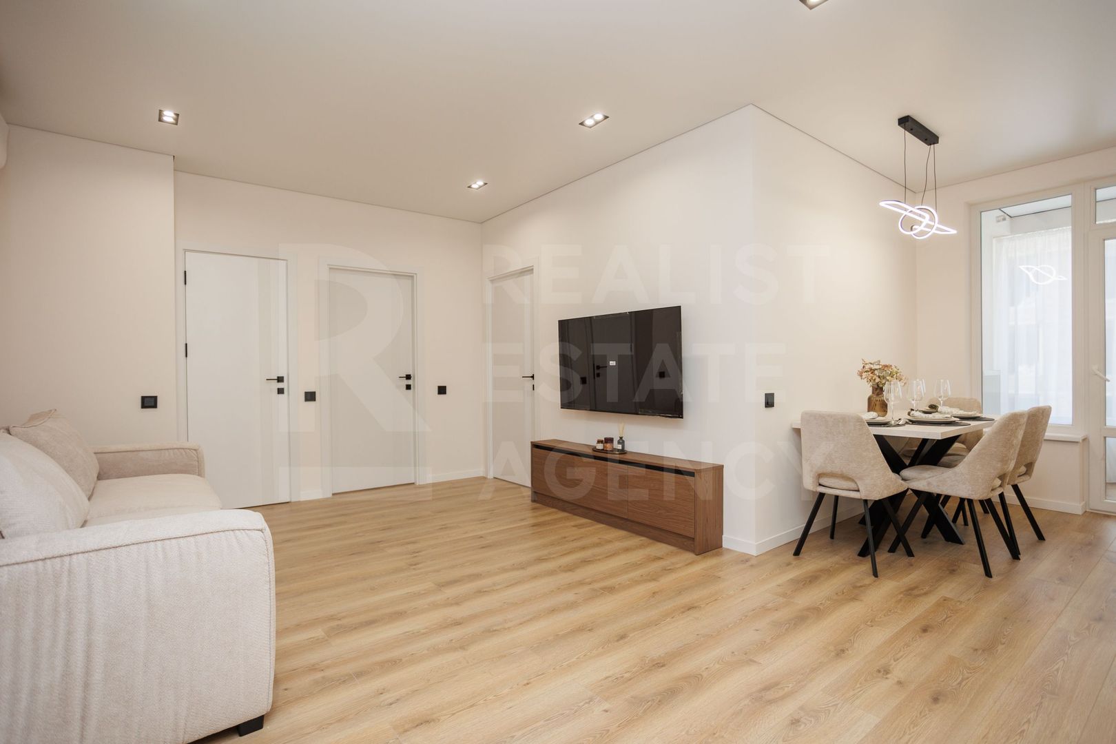 Vânzare, apartament, 2 camere, str. Regina Elizabeta, Durlești. - Poză 2