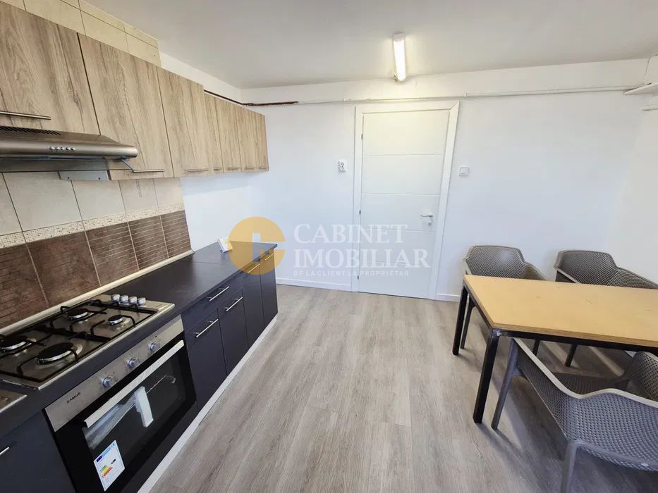 Apartament 3 camere decomandat, 81 mp, Copou –  fără risc seismic - Poză 2