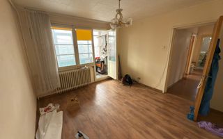 Apartament incapator, patru camere, Resita-Berceni, 120.000€ negociabil - Poză 1