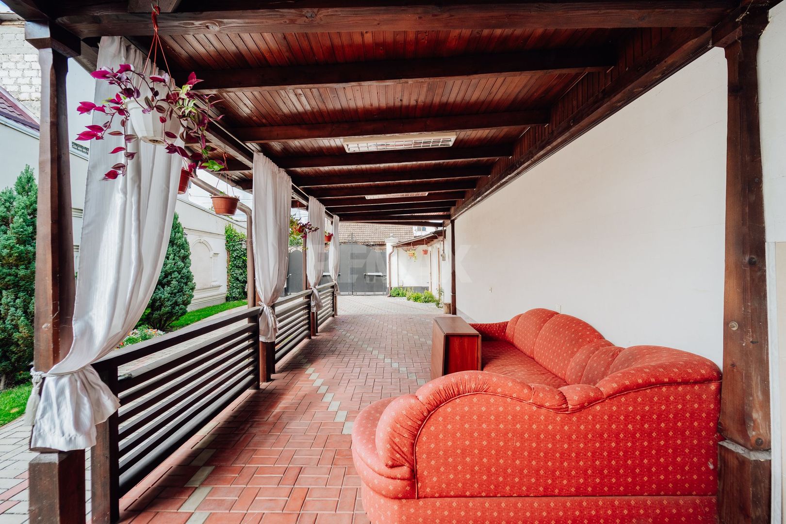 Casă individuală cu 6 camere în Buiucani, lângă Dendrarium și Valea Morilor - Poză 35