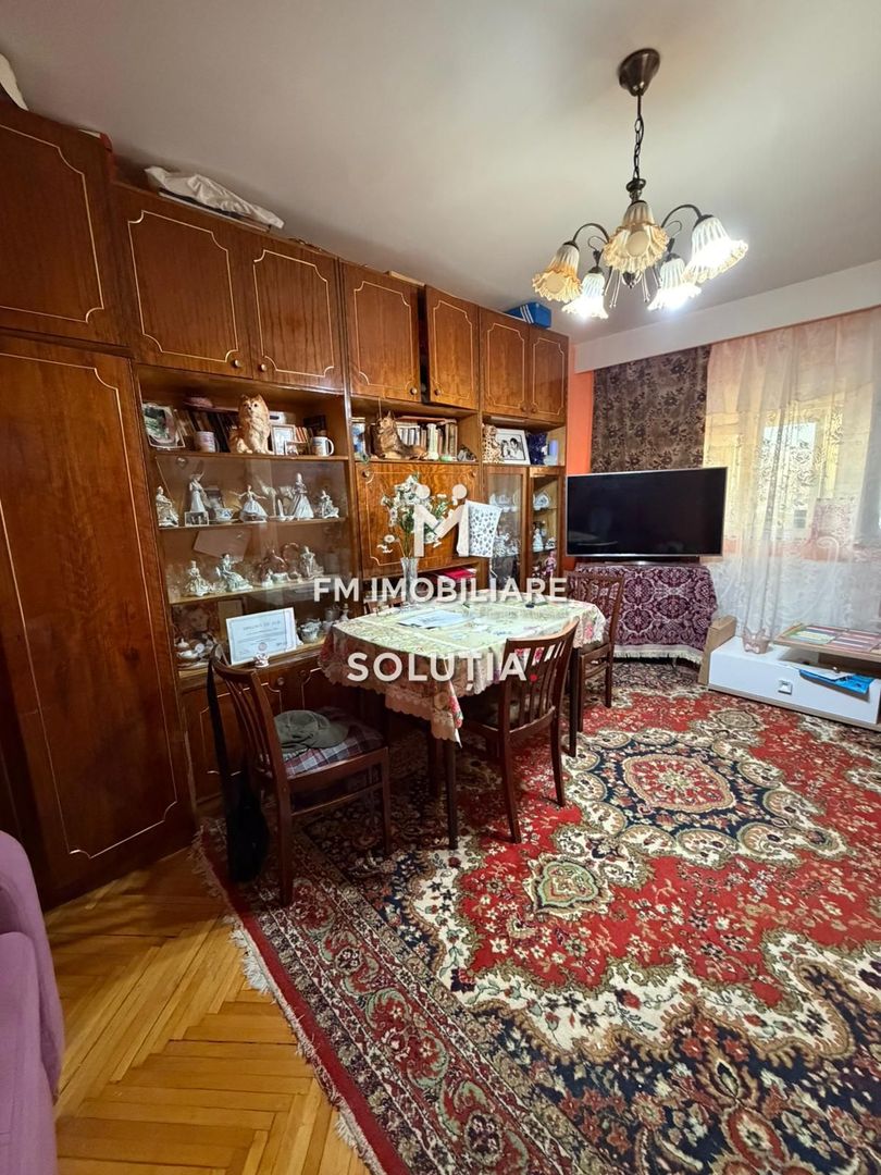 Apartament de vanzare decomandat -3 camere - Poză 10