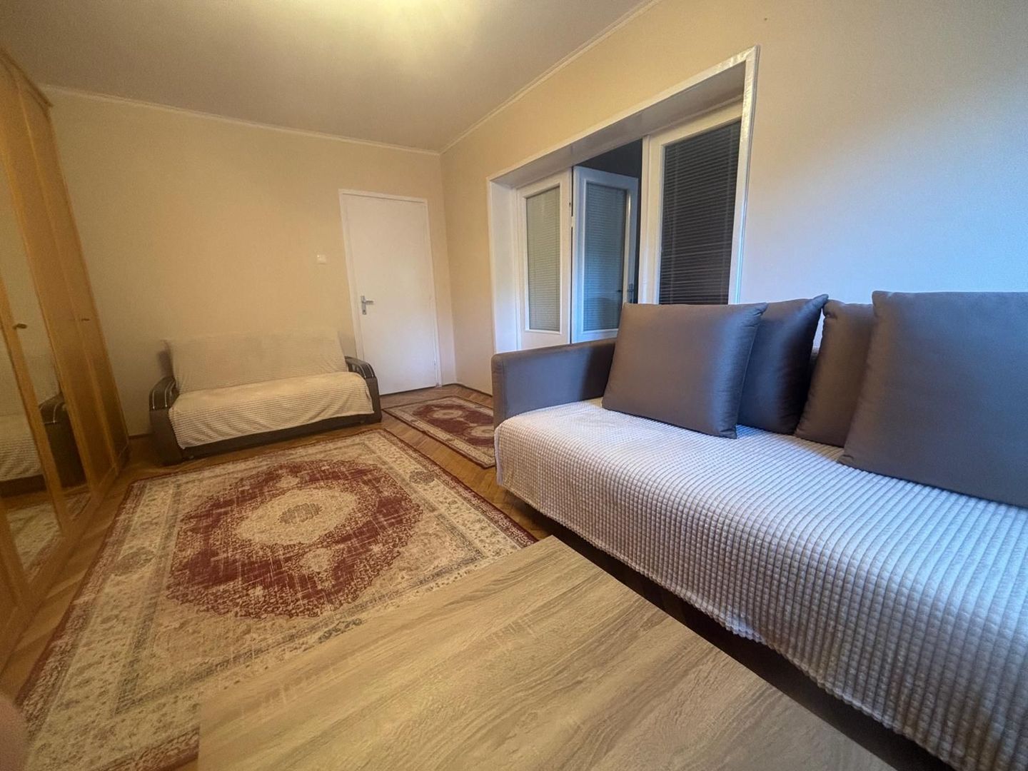 Mobilat si utilat aproape de Piata Unirii - Poză 4