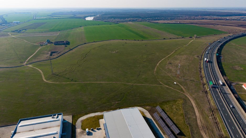 Teren de 107,000mp în zona industrială Zădareni - Poză 2