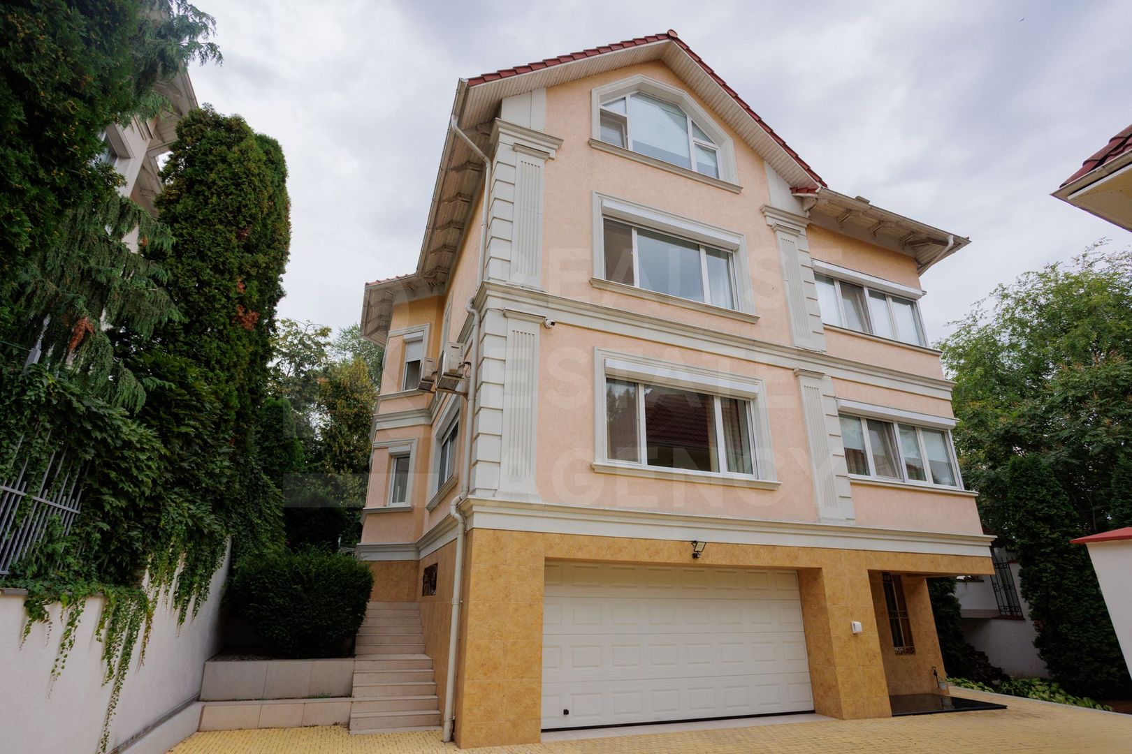 Clădire separată de 400m, pe teren privat, Botanica - Poză 68