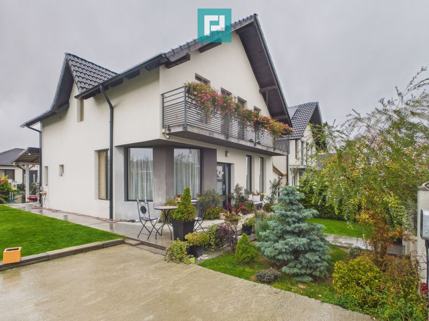 Casă 4 camere cu teren 450 mp pe Dealurile Oradei - Poză 1