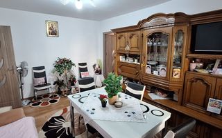 Apartament 3 camere ETAJ 1 de vanzare zona Craiovita Noua - Poză 1