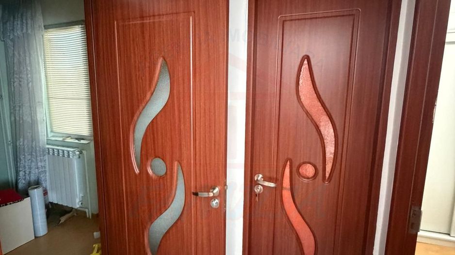 Vanzare apartament cu 4 camere in Micro 39b( k-uri), etaj 1, - Poză 4