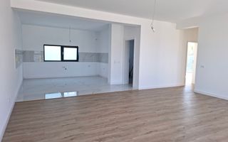 Casa cu 4 camere de vanzare, Bucov, Mica Roma - Poză 4