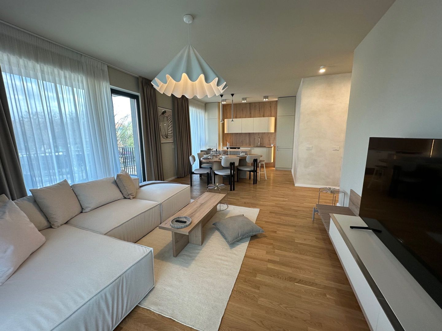 Apartament 3 camere - Poză 2