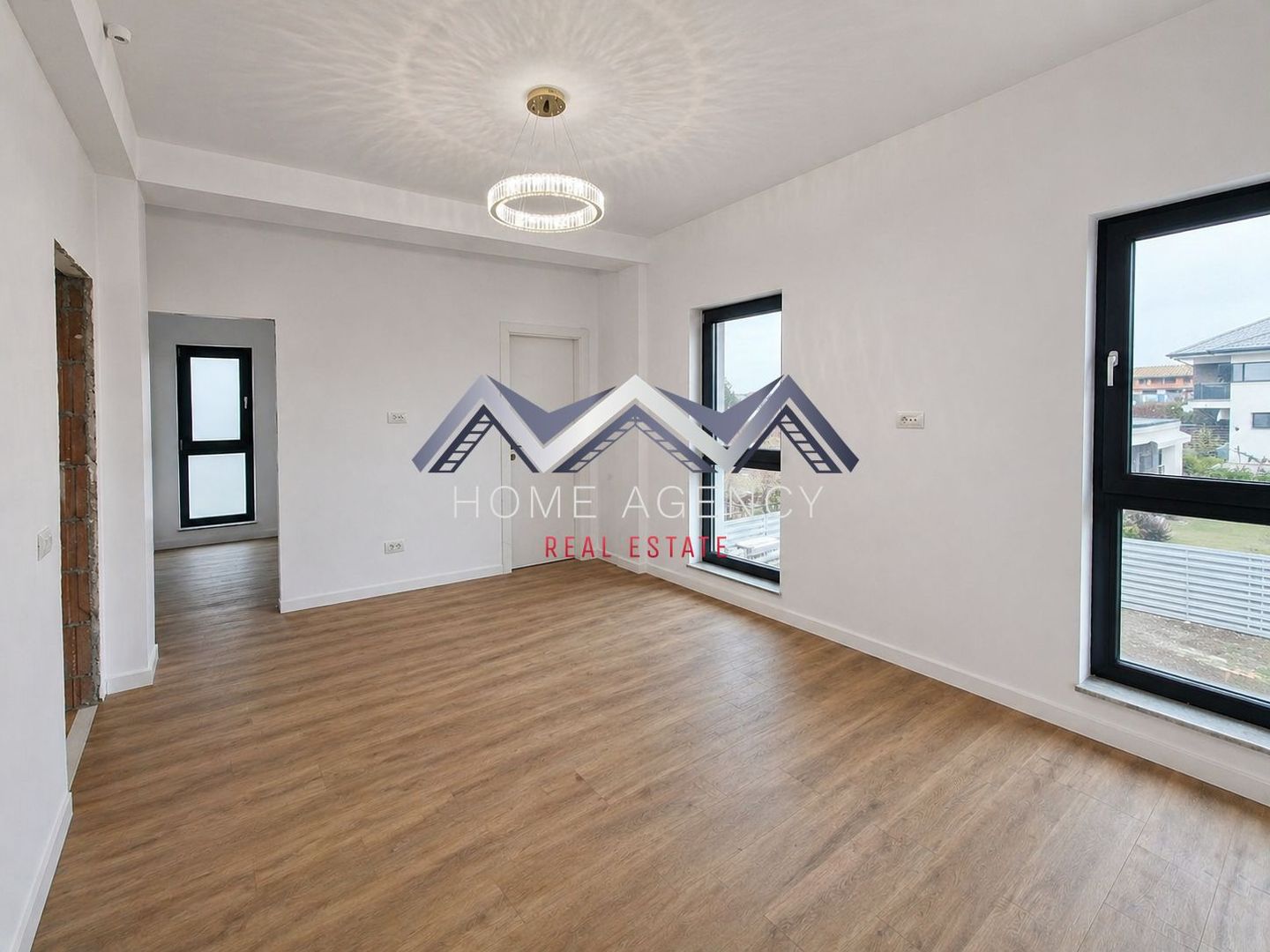 Casă single P+1+Pod în Otopeni - Poză 7