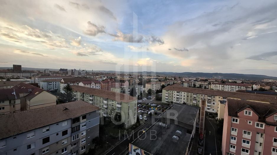 De vânzare apartament 2 camere – zona M. Viteazu cu priveliste deosebita - Poză 1