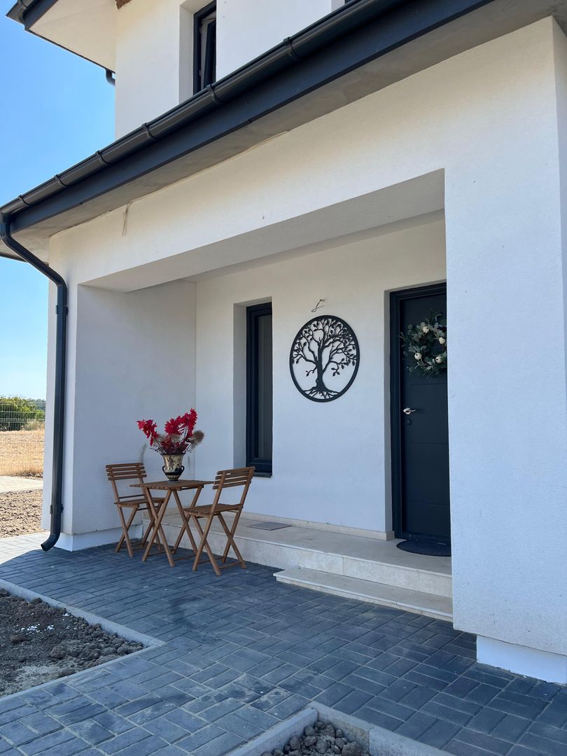 Vila finalizata cu acces de pe DN1, A3, A0 - TVA & Comision 0% - Poză 3