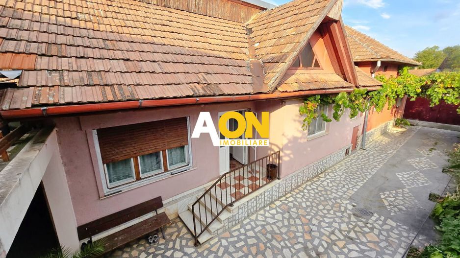 Casa 4 camere, 250 mp teren, zona Ampoi 3 - Poză 1