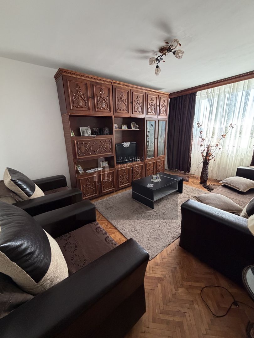 Apartament 2 camere decomandat Alexandru Obregia / Turnu Magurele - Poză 1