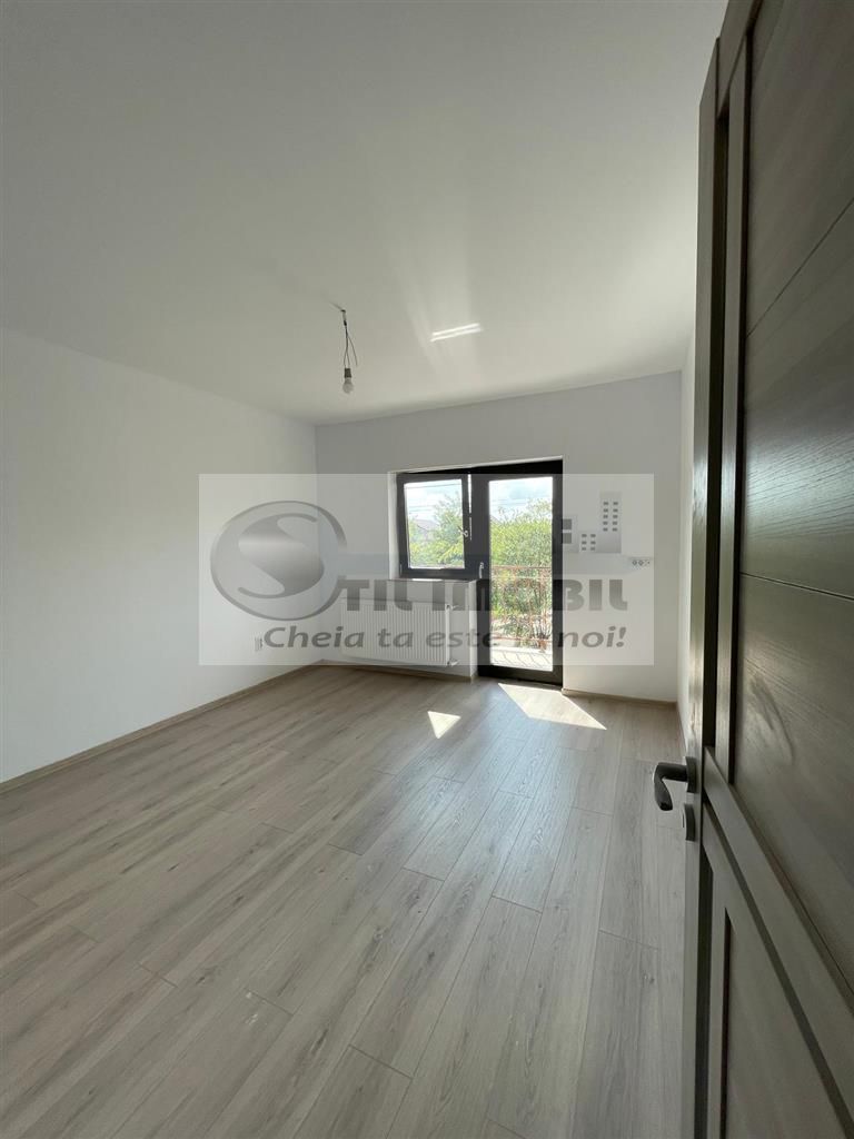 Intabulat2 camere decomandat 63mp Capat C.U.G-Valea Adanca - Poză 1