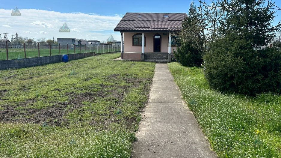 Vilă de vânzare 1500 mp teren - Poză 2