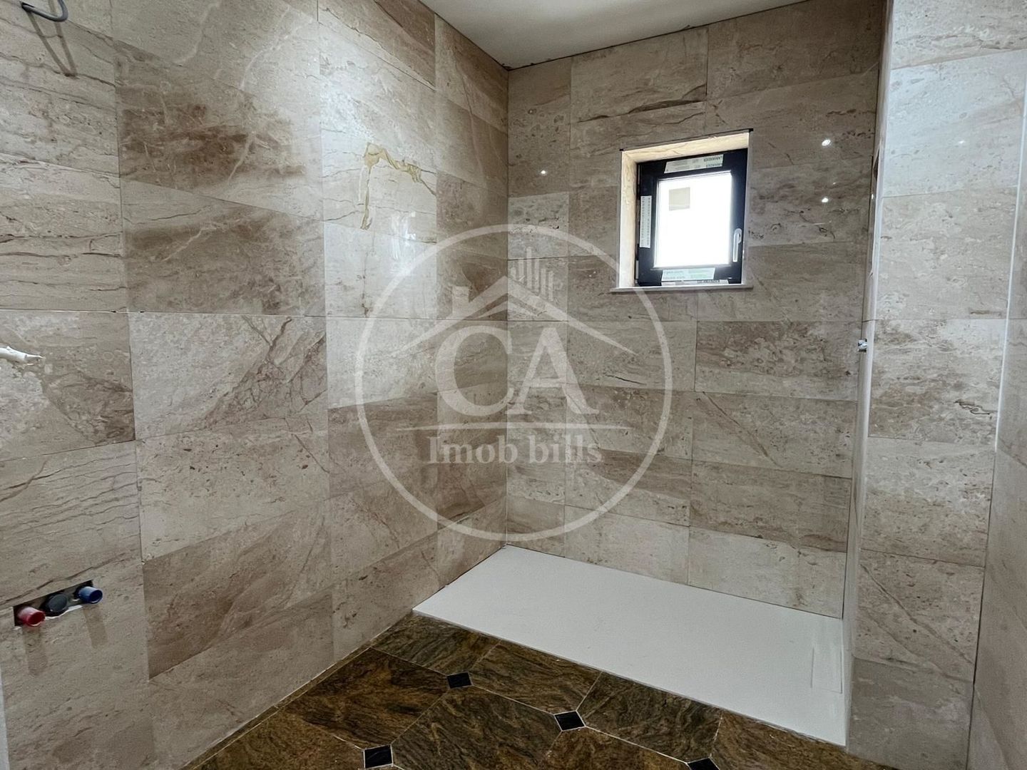 Casă de vânzare P+E+M cu 7 camere in Cartierul Grigorescu, Oradea - Poză 12