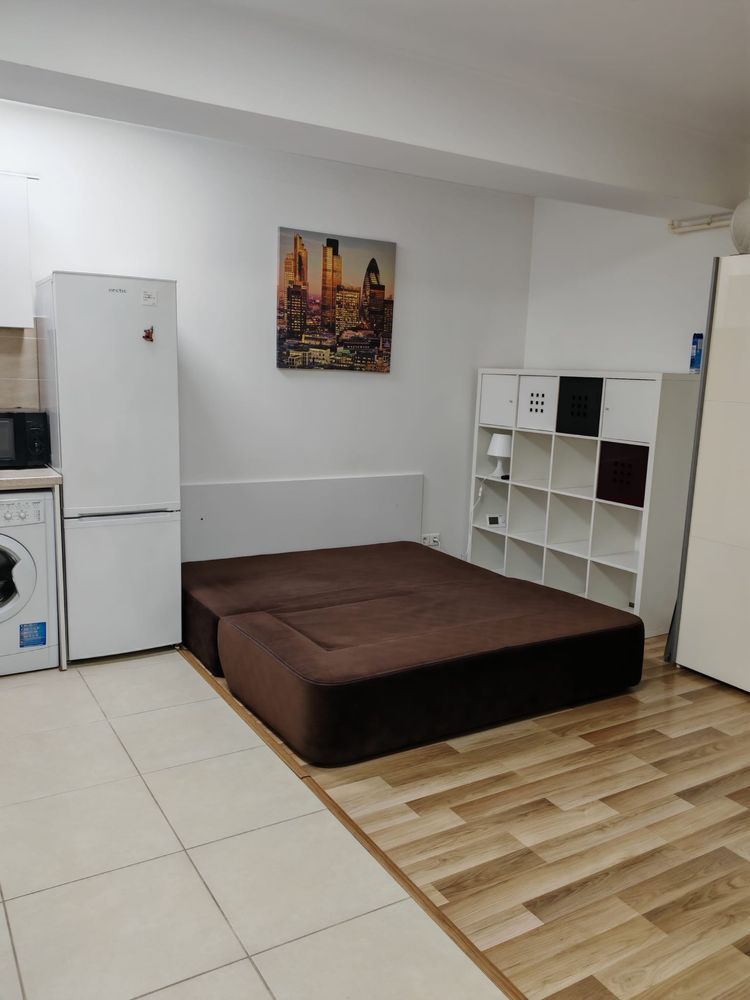 Garsonieră spațioasă de închiriat Piața Sudului - Poză 2