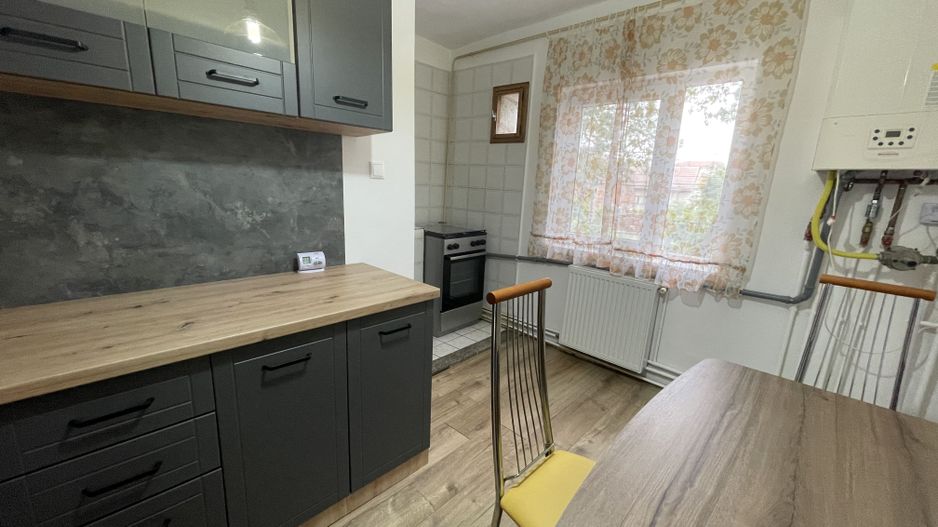 Apartament 2 camere la etajul 1 -zona Bucovina - Poză 13