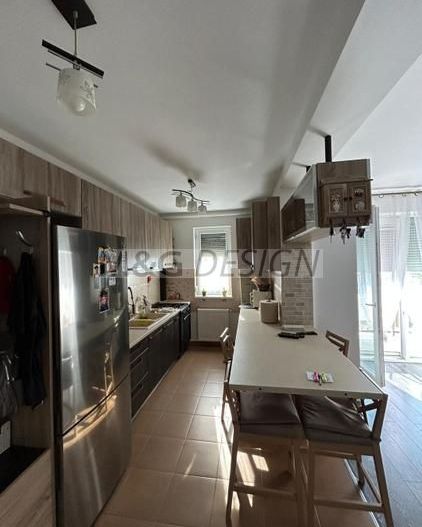 Apartament  cu 2 camere si pod amenajat Giroc - Poză 3