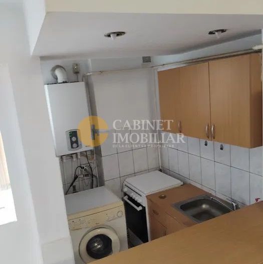 1 camera, Tudor Vladimirescu, etaj intermediar, liber! - Poză 4