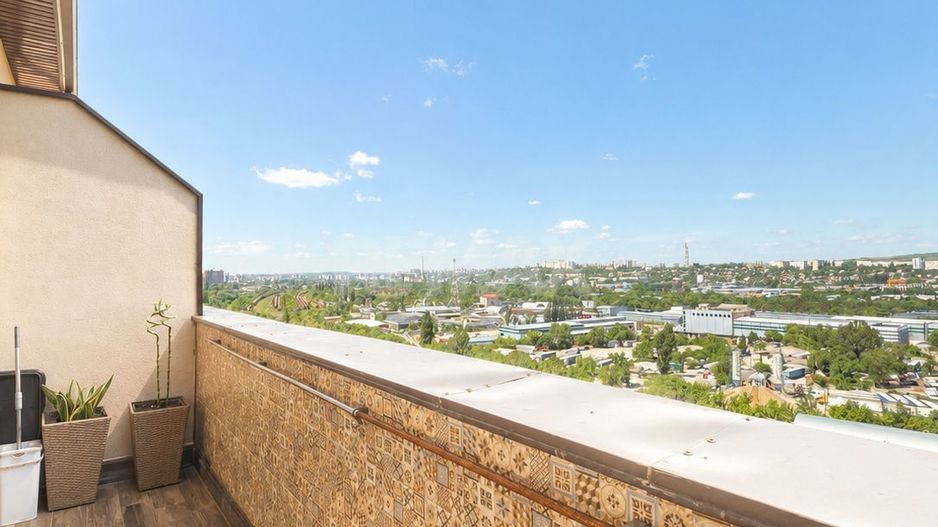 De vînzare apartament la Botanica - Poză 2
