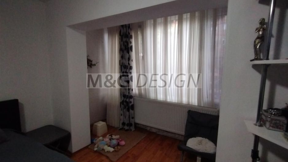 Apart  2 cam spațios Aradului- parter cu balcon centrala proprie - Poză 3