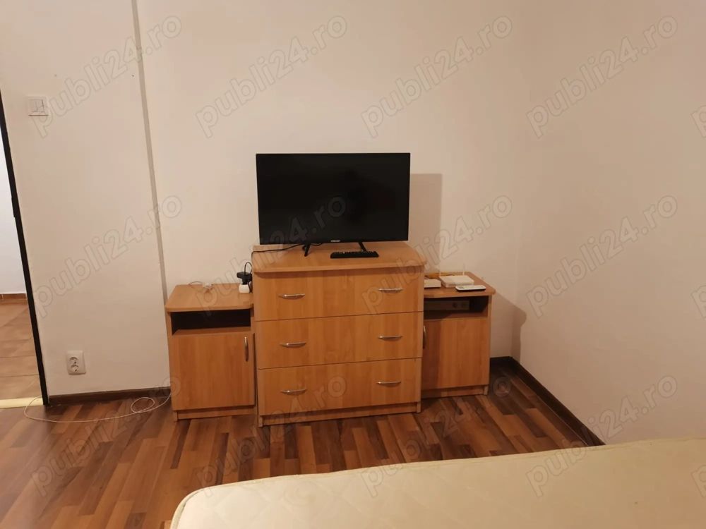Vanzare Garsonieră 32 mp, etaj 4, renovată, mobilata, zonă 1 Mai - Poză 3