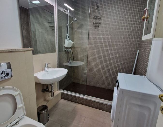 Închiriez apartament 2 camere, Piața Alba Iulia, parțial mobilat - Poză 7