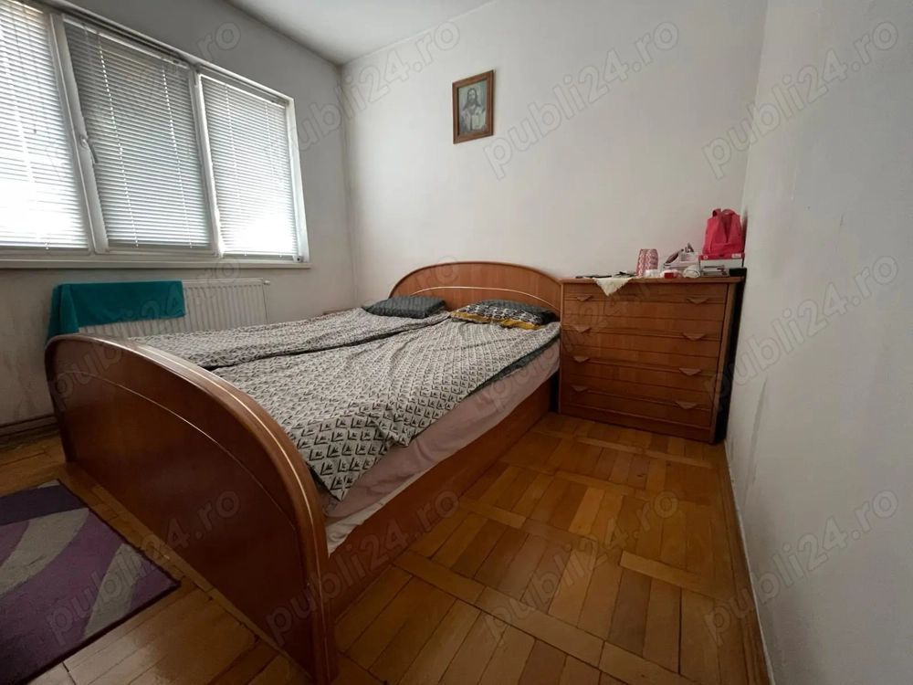 3 camere decomandat Calea Sagului etaj 1 - Poză 2