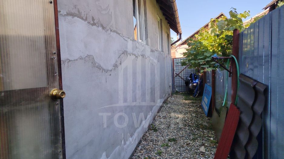 Casă cu garaj și spațiu pentru activitate auto, de vânzare în Rusciori - Poză 11