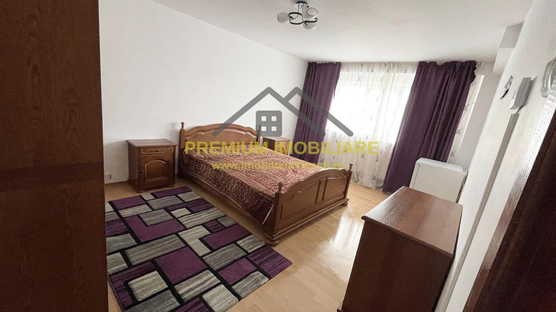 Apartament 2 Camere de vanzare - Zona de sus - Poză 1