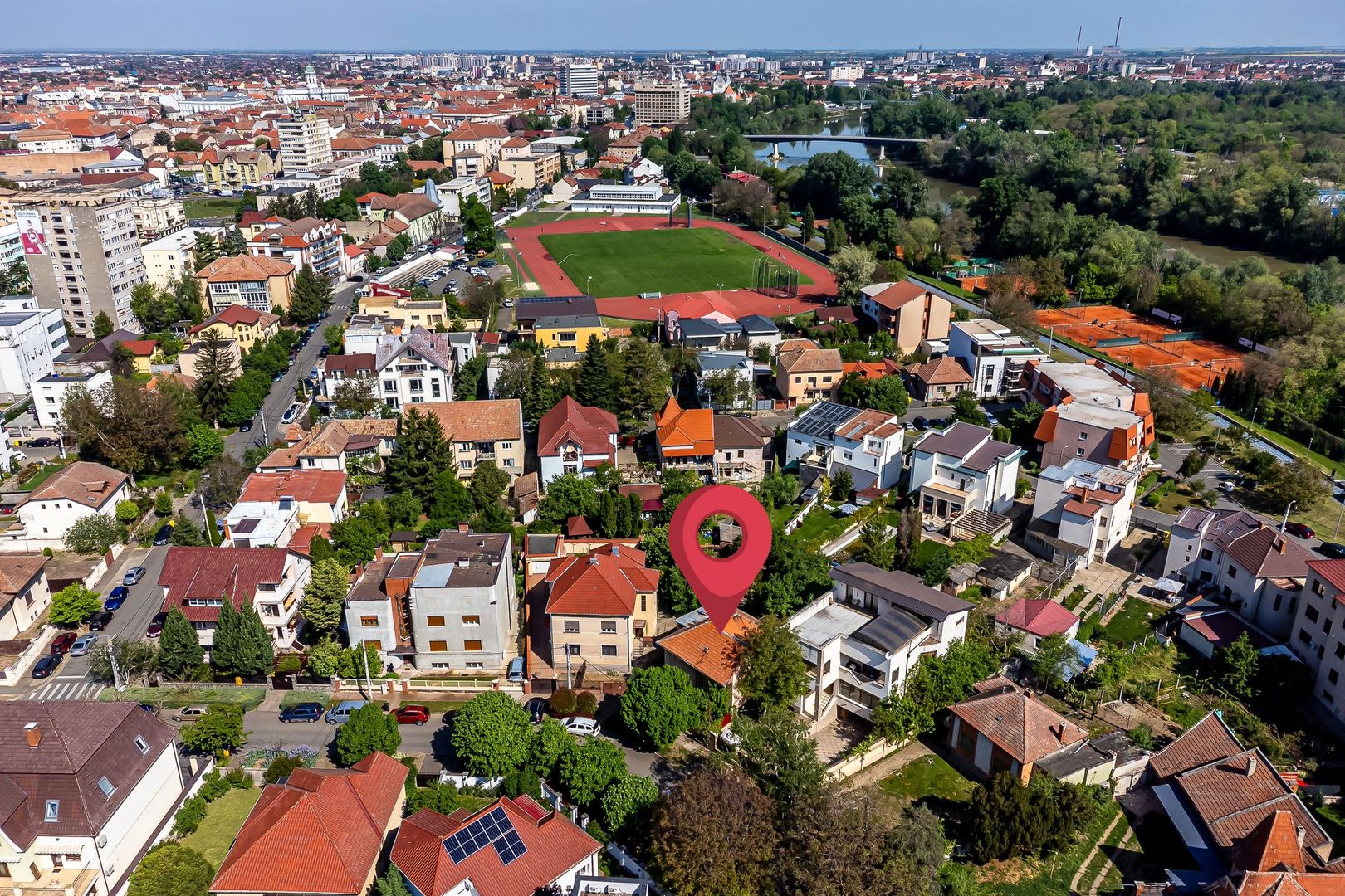 REPOZITIONARE PRET!!! Proprietate rară în zona de lux a Aradului - Poză 1