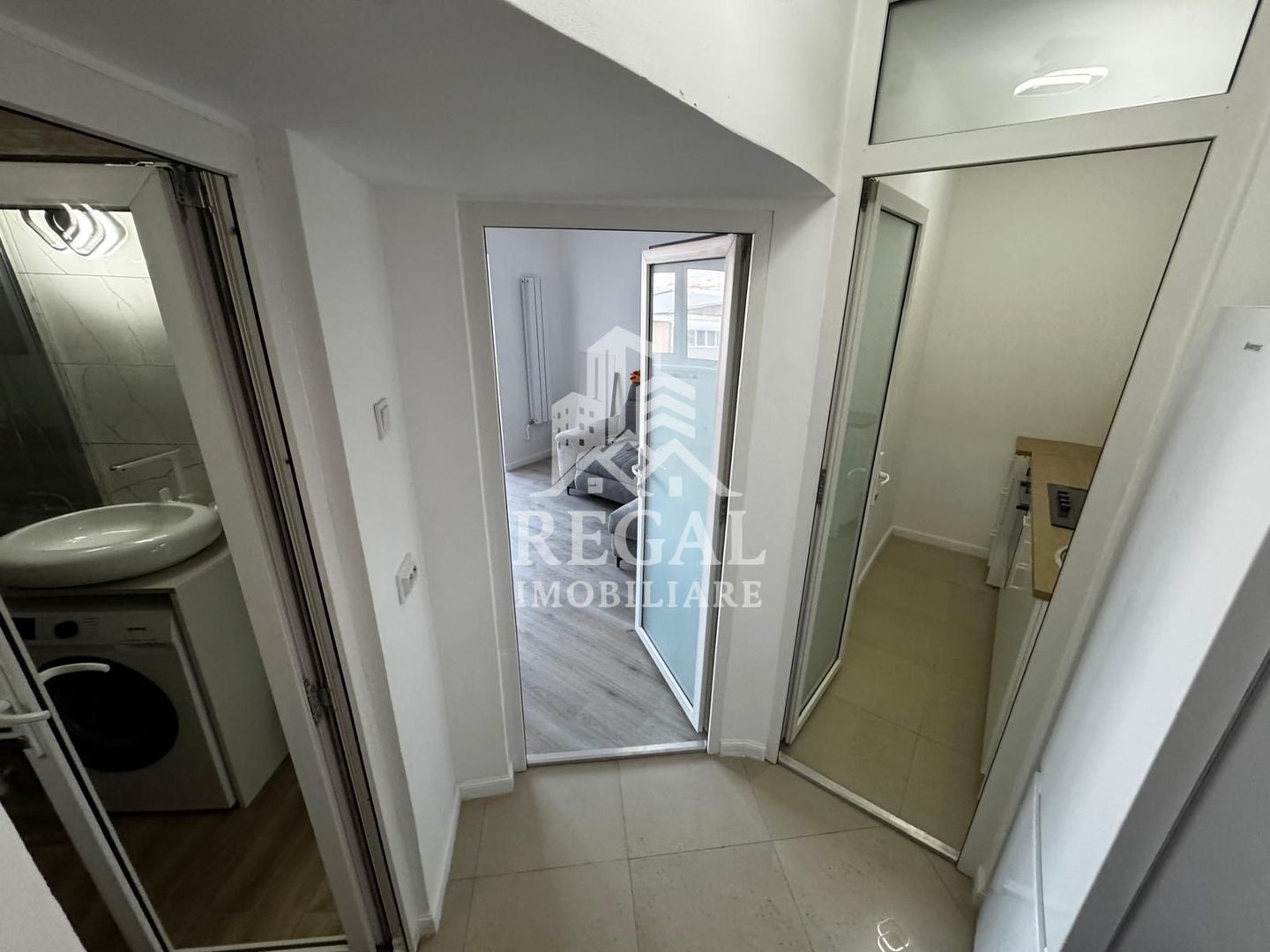 Garsonieră de închiriat în zona Micro 5/1 – confort și accesibilitate - Poză 10