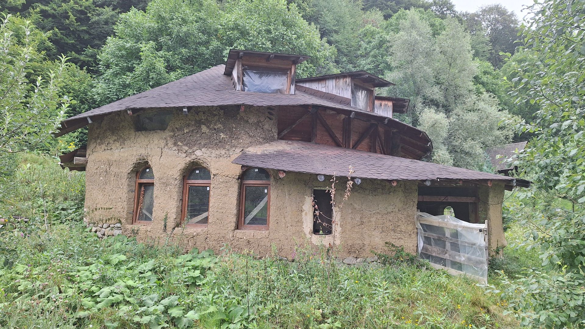 VANZARE ANSAMBLU CASUTE BRADULET ARGES - Poză 16