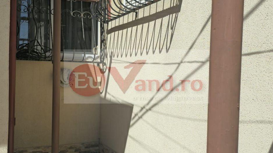 De vanzare casă individuală 3 camere  Str. Vultur, 105.000 euro - Poză 4