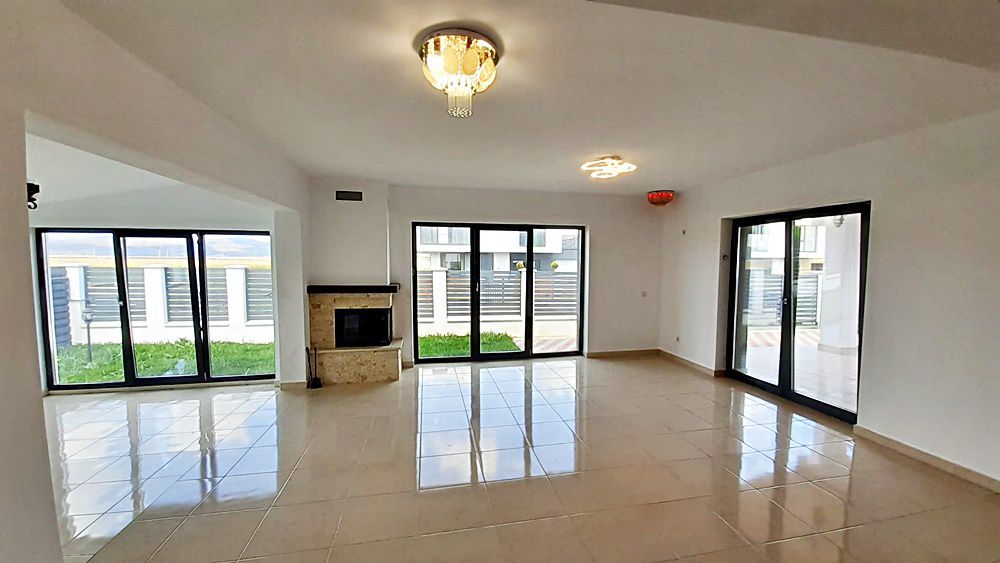 Casa noua in Cristian, libera, gata pentru a fi locuita. - Poză 4