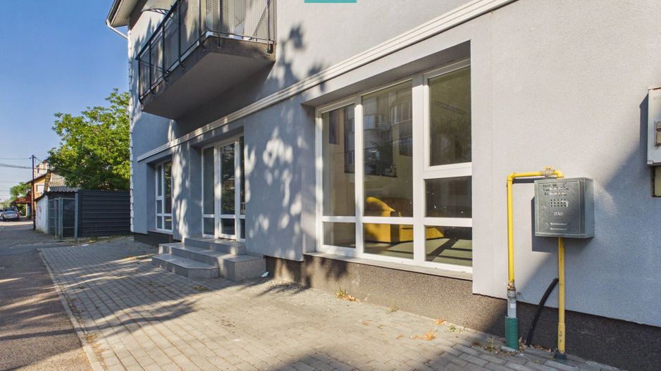 Spațiu comercial cu vad în Alfa - Poză 2