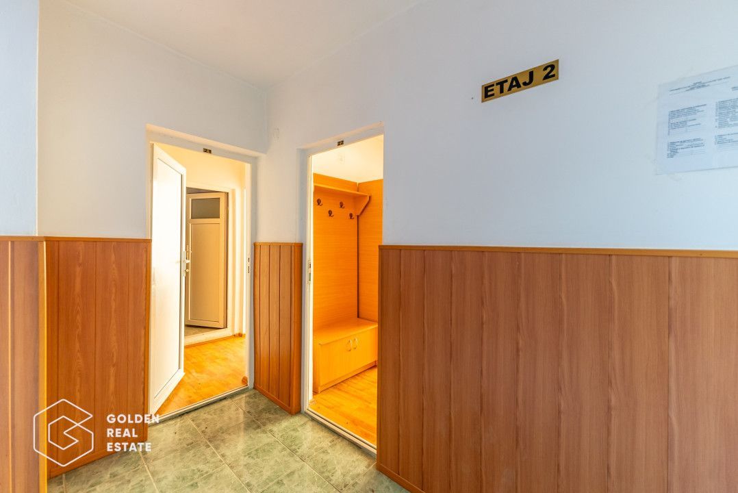 Cladire cu 24 camere, langa Castelul Regal Savarsin - Poză 15