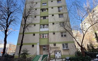 Ap 4 camere 67 mp Mega mall-bloc izolat termic-terasă refăcută! - Poză 1