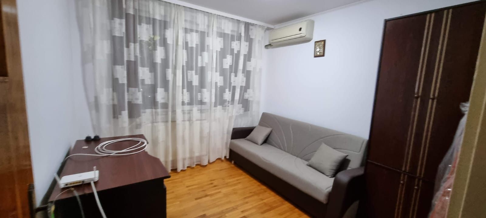 Inchiriere Apartament 3 camere- zona Berceni-Centrala proprie - Poză 1