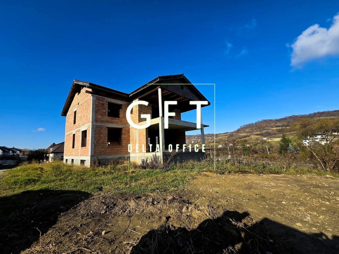 Casă la roșu de vânzare – Valea Ghinzii, Bistrița • 381 mp + teren 900 mp - Poză 4