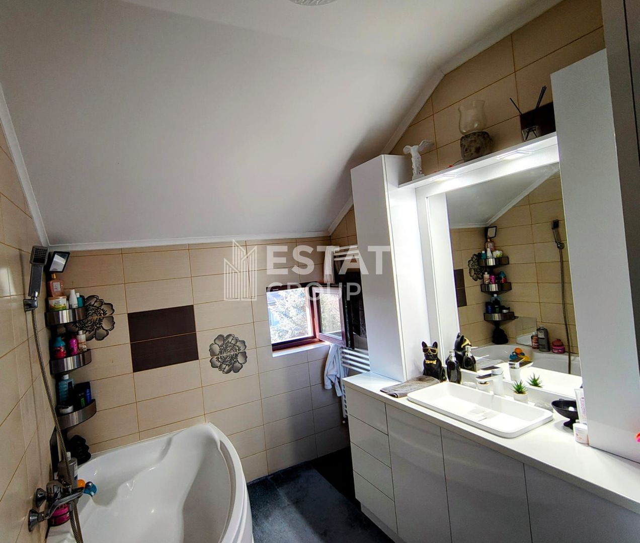 Apartament cu 3 camere in Dumbravita complet mobilat si utilat - Poză 11