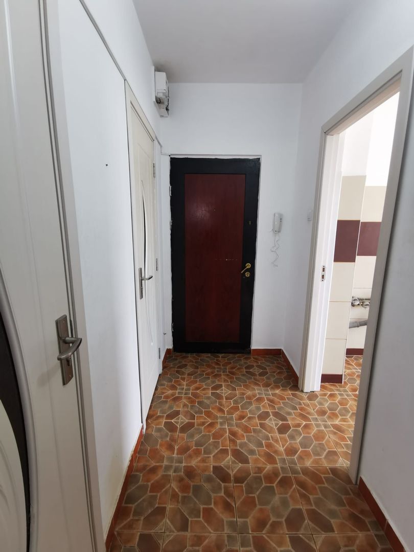 3 camere  decomandat Titan Ozana Pallady mutare imediata - Poză 5