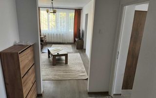 Apartament 3 camere decomandat, 69 mp, recent renovat – zona 7 Noiembrie - Poză 1