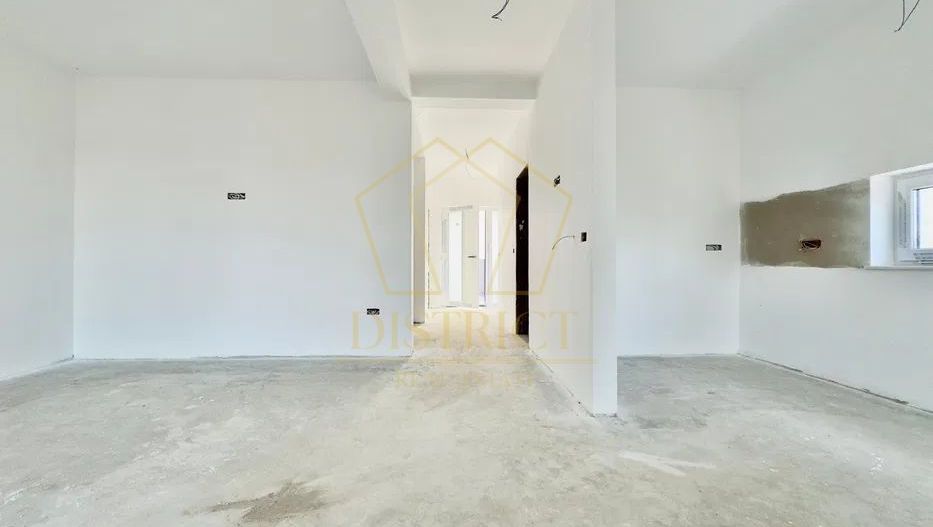 Duplex spatios cu 5 camere | Mosnita Noua - Poză 1