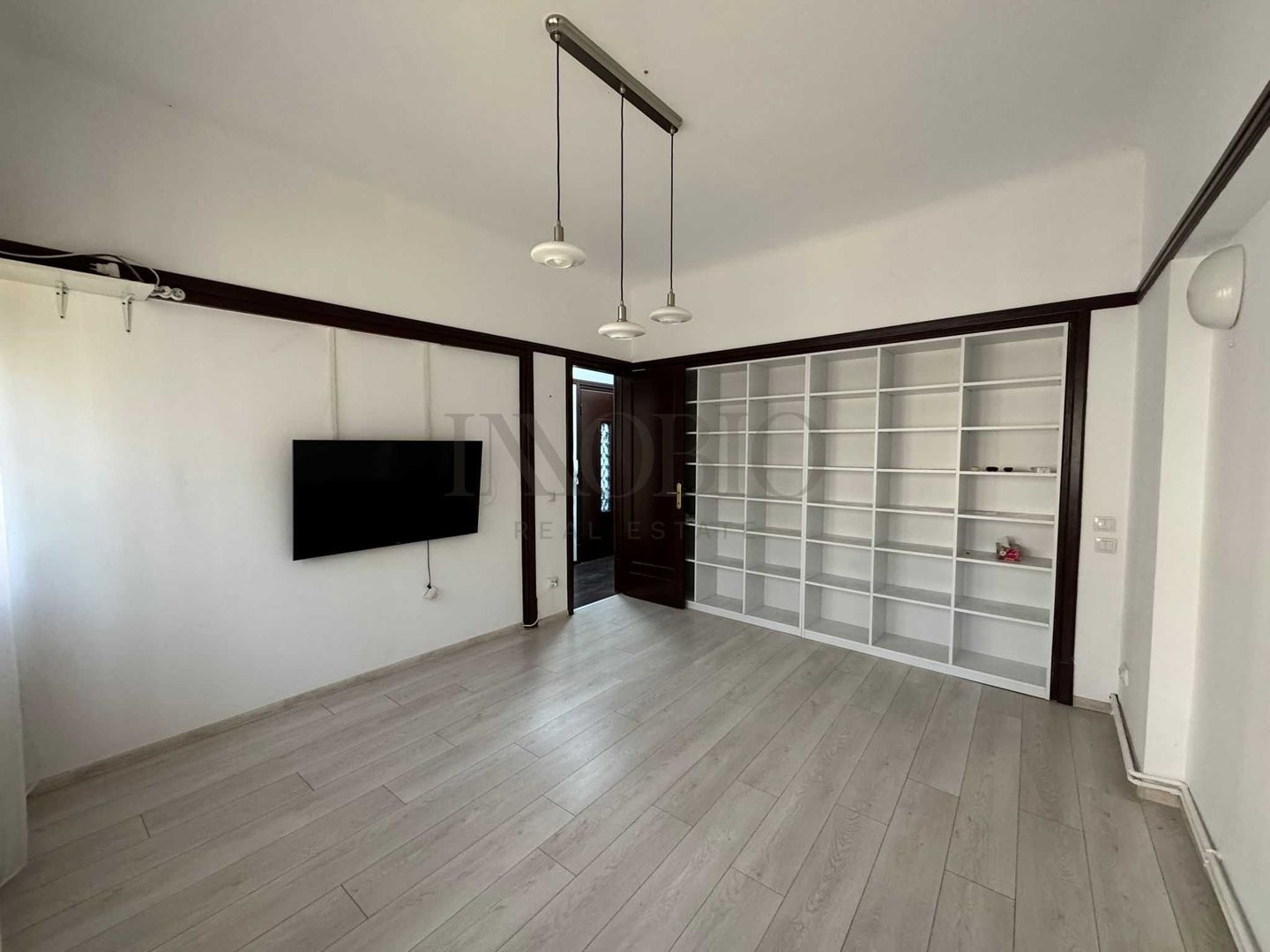 Apartament 5 camere in imobil Art-Deco recondiționat | Sala Radio - Poză 1