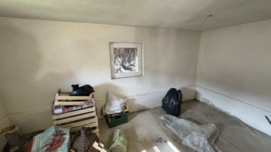 Casa individuala in Arpasu de Sus, teren mare, partial renovata - Poză 10