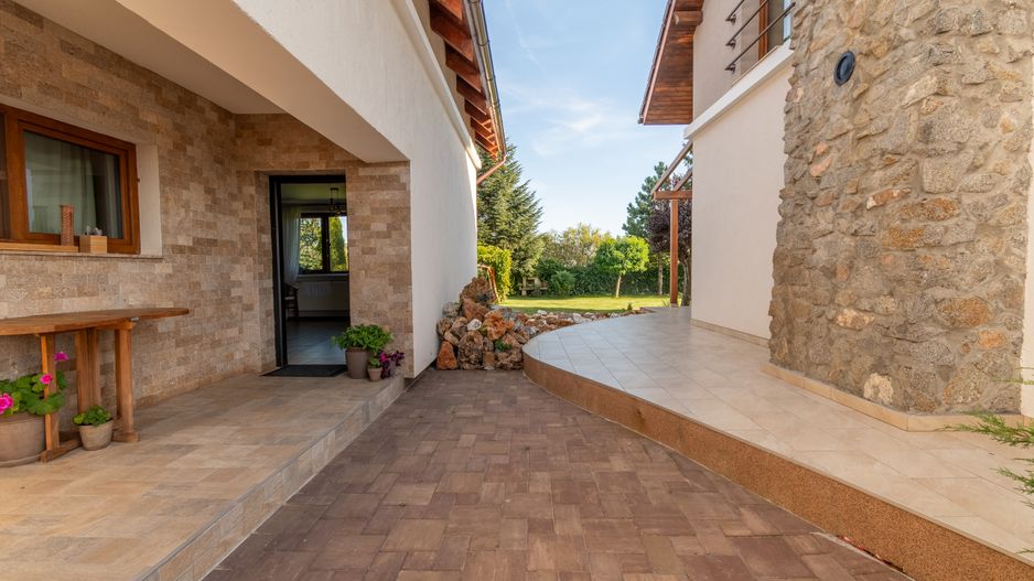 Proprietate exclusivista de vanzare: 2 case | 9 camere | 2000 mp teren - Poză 27